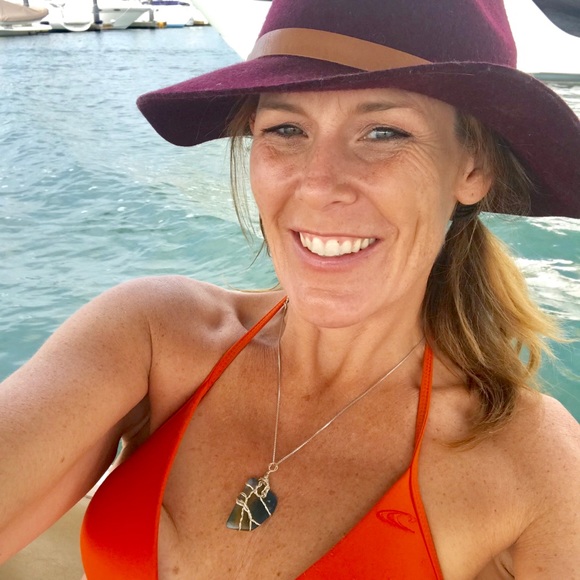 Handbags - Jewelry- Barware - Picture 3 of 6